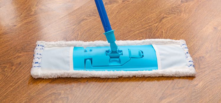 How To Use a Microfiber Mop