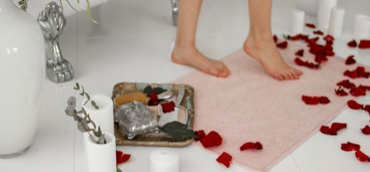 How to Clean Stone Bath Mat